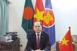 L'ambassadeur vietnamien au Bangladesh Nguyen Manh Cuong. Photo : VNA