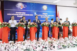 La cérémonie d'inauguration d'un laboratoire de données et de communication sur les catastrophes à Vientiane. Photo : VNA