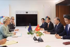 Le secrétaire général du Parti et président To Lam et la présidente de la Commission européenne (CE) Ursula von der Leyen. Photo : VNA