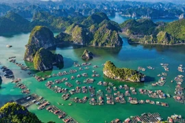 Quang Ninh ouvrira trois plages Soi Sim, Hang Co et Trinh Nu dans la baie de Ha Long à la fin de l'année 2024. Photo : CTV/CVN