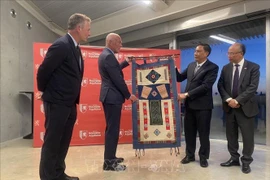 Approfondir les relations de coopération entre Lao Cai et Nouvelle-Aquitaine (France)