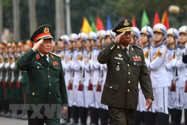 Le Vietnam et le Cambodge intensifient leur coopération dans la défense