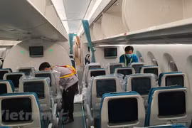 À l'intérieur d'un avion spécial pour rapatrier les Vietnamiens de Guinée équatoriale