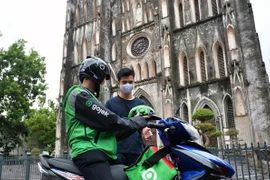 Hanoi autorise la reprise des services de motos-taxis à la demande