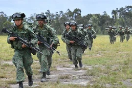 Singapour suspend tous les exercices à l'étranger en raison du COVID-19