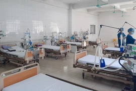 COVID-19 : Hanoï prépare 8.000 lits pour les patients présentant une forme modérée à très grave 