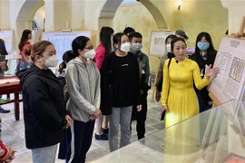 Ouverture d’une exposition de livres précieux de la dynastie des Nguyen à Thua Thien-Hue