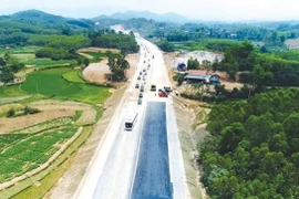 Évaluation du projet de construction d’une autoroute reliant Hai Phong et Xinjiang (Chine)