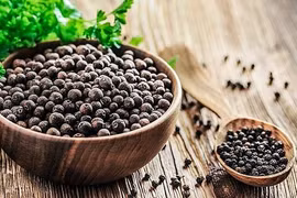 Le Vietnam voit ses exportations de poivre vers la France augmenter en sept mois