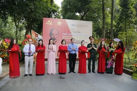 Ouverture d’une exposition sur le Président Hô Chi Minh à Hanoi