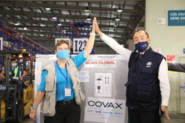 COVID-19 : Plus de 811.000 doses de vaccin de la Facilité COVAX arrivées au Vietnam