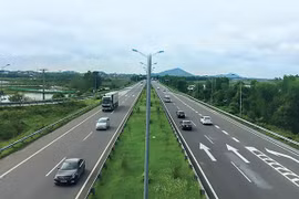 Le Laos discute de la construction d’une autoroute reliant de Vientiane au Vietnam
