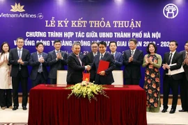 Hanoï et Vietnam Airlines coopèrent dans la promotion de la culture et du tourisme