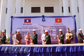 Le Vietnam aide le Laos à moderniser son musée d'histoire militaire