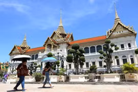 COVID-19: la Thaïlande propose d'ouvrir la porte aux touristes étrangers