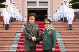 Le ministre biélorusse de la Défense en visite officielle au Vietnam