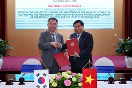 Le Vietnam et la R. de Corée coopèrent dans l'élaboration de politiques de développement équilibré