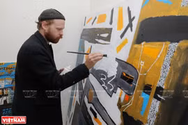 Le peintre américain David Evans peint le Vietnam à partir de légendes