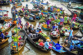 Tiên Giang, tourisme fluvial dans le delta du Mékong