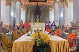 Renforcement de la coopération entre les Sanghas bouddhistes du Vietnam et du Laos