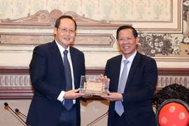 Ho Chi Minh-Ville et Singapour renforcent leur coopération dans la formation des ressources humaines