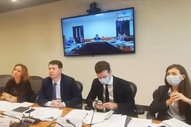 Le Vietnam et la Russie discutent des projets en priorité au milieu du COVID-19