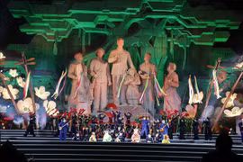 Réception à Tuyen Quang du certificat de l’UNESCO pour le chant Then