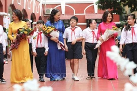 Le président Nguyen Xuan Phuc adresse ses meilleurs vœux aux enseignants de tout le pays