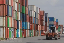 Recherche sur le super projet du port international à conteneurs de Can Gio
