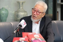 Cho Chul Hyeon, auteur du livre "Le Secrétaire général du Vietnam Nguyên Phu Trong". Photo. VNA