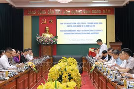 Séance de travail entre des autorités de Thai Nguyen et la délégation de l’Union européen (UE), des Pays-Bas et de l’ambassade du Vietnam à Singapour. Photo: VNA