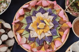 Le patrimoine de Huê ne se résume pas aux superbes palais et tombeaux impériaux constituant la cité impériale de Huê reconnue par l’Unesco. Sa renommée doit aussi à toute une série de traditions culinaires héritées de la cour royale de Huê. Photo: VNA