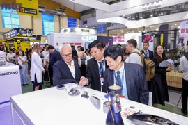 Visiteurs au salon MTA Vietnam 2023. Photo: VNA