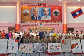 Le 134e anniversaire du Président Hô Chi Minh célébré au Laos