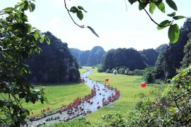 Le pittoresque complexe paysager de Tràng An, classé au patrimoine culturel et naturel mondial. Photo : VNA