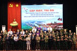 Rencontre des combattants participant directement à la campagne de Diên Biên Phu. Photo: Vietnamplus