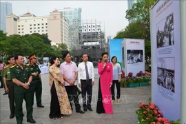 Exposition de photos sur l'histoire de 320 ans de Saigon - Ho Chi Minh Ville