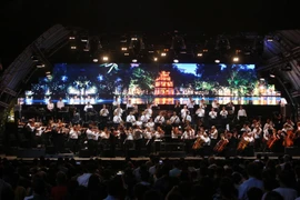 L’Orchestre symphonique de Londres donne un concert à Hanoï
