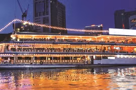 Hô Chi Minh-Ville: Le bateau-restaurant Saigon toujours à flot 