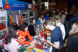 Des produits vietnamiens présentés au Festival international de Noël DSA 2018
