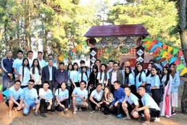 Un camp de jeunes vietnamiens en Ukraine