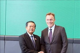 Le vice-président de l’AN, Do Ba Ty, en visite de travail en Allemagne