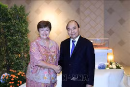 APEC : le président Nguyen Xuan Phuc rencontre des dirigeants de Hong Kong (Chine) et du FMI