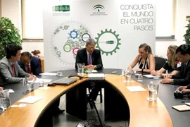 Une délégation de la province de Tuyen Quang en visite en Espagne