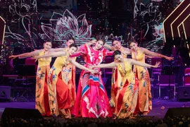 Les écrivains et artistes sont une ressource importante, créant la force du pays 