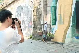 "Avoir 20 ans à Hanoï - Vive la jeunesse!" au cœur d’un atelier et d’une expo
