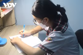 Les orphelins de la pandémie de coronavirus à Hô Chi Minh-Ville