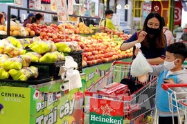 Les chaînes de vente au détail lancent des promotions pour se préparer au pic de ventes de fin d'année