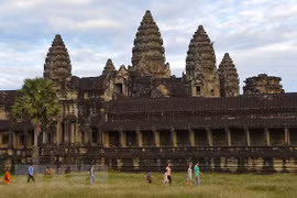 Le Cambodge modernise ses infrastructures et promeut le tourisme à Siem Reap