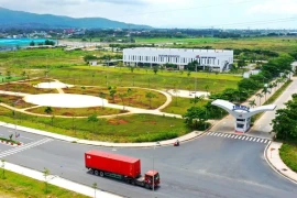 Zone industrielle de Phu My 3 à Ba Ria, province de Vung Tau. L'immobilier s'est classé au deuxième rang en termes d'investissement étranger de janvier à août, représentant près de 20 % du total des investissements directs étrangers (IDE) enregistrés dans le pays. (Photo : VNA)